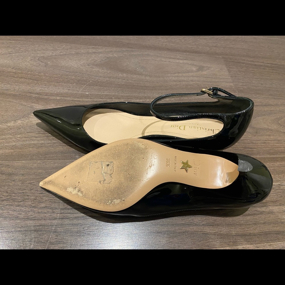 Heels , small round root, classic design